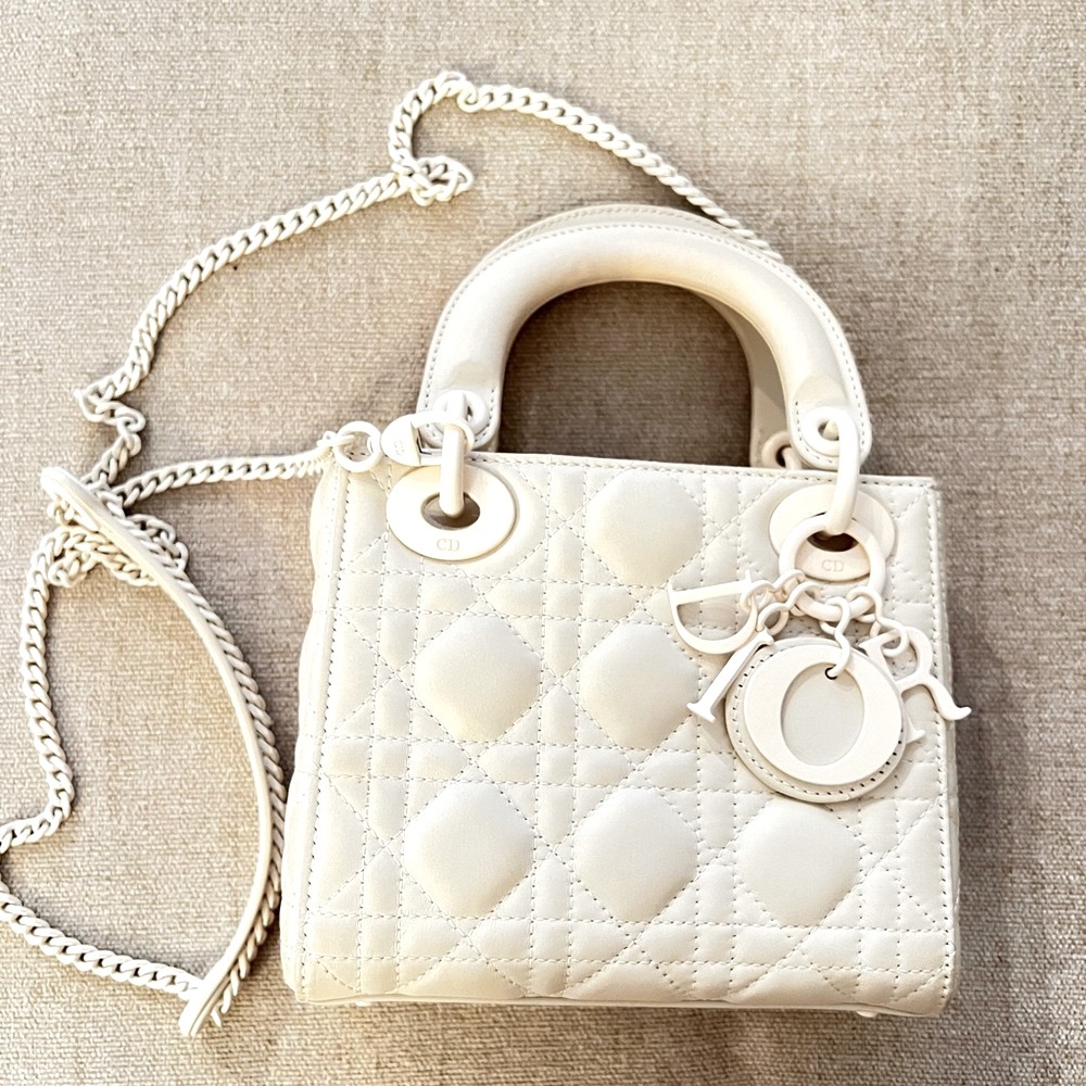 ♥️♥️♥️♥️♥️SOLD♥️♥️♥️♥️♥️ MINI LADY DIOR BAG
Latte Ultramatte Cannage Calfskin